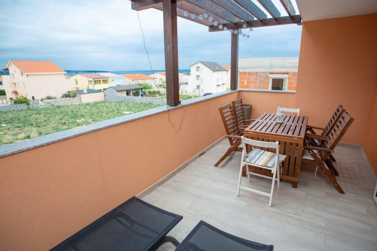 Apartament Apartman Matej With Pool Povljana Zewnętrze zdjęcie