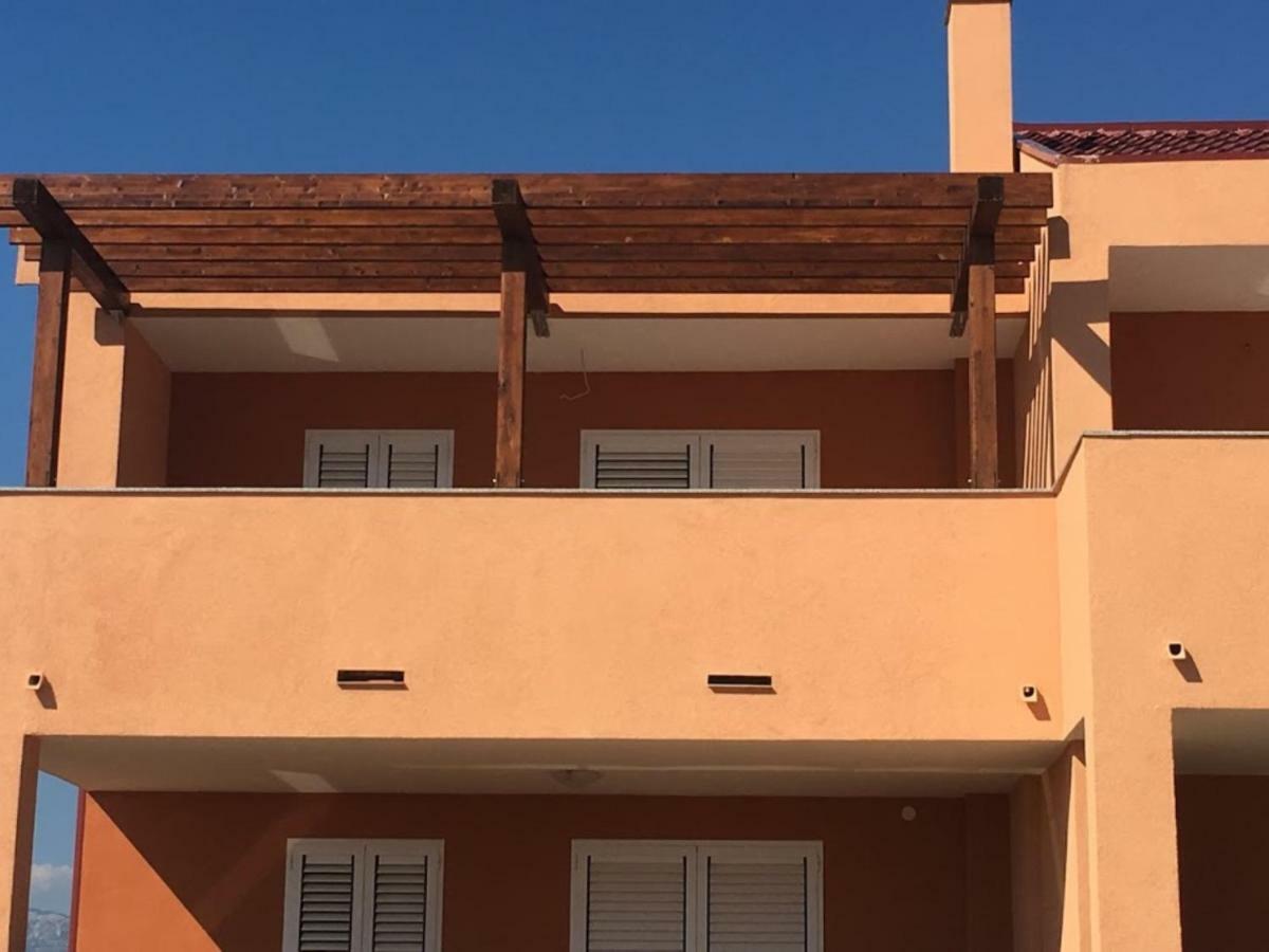Apartman Matej With Pool Povljana Zewnętrze zdjęcie